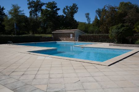 Pool Deck Cleaning